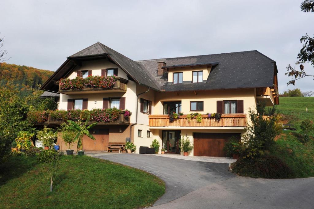 Gasthaus - Gaestehaus Schusterbauer Rein Eksteriør bilde
